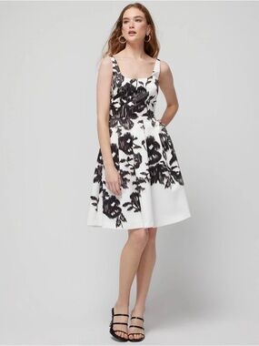 Black And White House Black Market Fit And Flare Dress for Sale up to 90%  Off: Poshmark